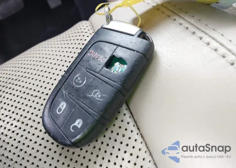 2015 Jeep Grand Cherokee Limited z USA, uszkodzony, nr VIN 1C4RJFBG9FC650096